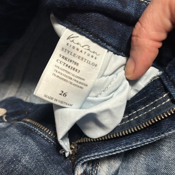 26 mid rise skinny KanCan - Picture 2 of 3